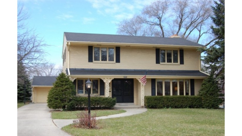 743 N 79th St Wauwatosa, WI 53213 by Shorewest Realtors $379,900