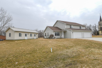 840 Circle View Cir 842, Clyman, WI 53016