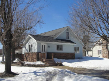 613 South 4th Street, Luck, WI 54853