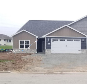 441 Longwood Lane, Wrightstown, WI 54180