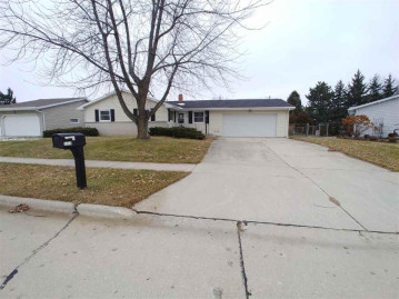 1414 Lee Circle, Manitowoc, WI 54220-1522