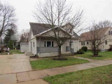 149 10th Street, Clintonville, WI 54929-1451