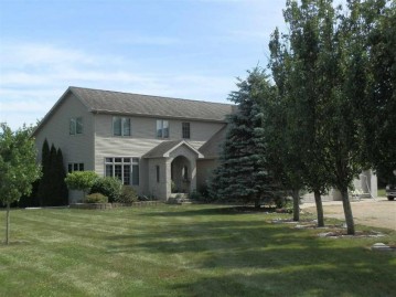 12034 E Creek Rd, Bradford, WI 53114