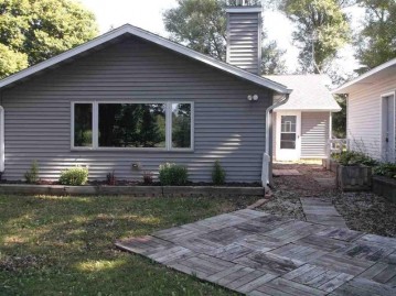 W2180 Hoftiezer Rd, Holland, WI 53070-1737