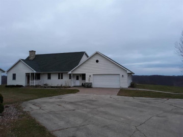 33426 Klema Rd, Prairie Du Chien, WI 53821