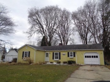 231 Lounsbury St, Watertown, WI 53098