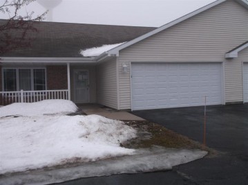 1519 Willowbrook Ct, Sheboygan, WI 53081-3091