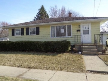 515 Breckenridge St, Mayville, WI 53050