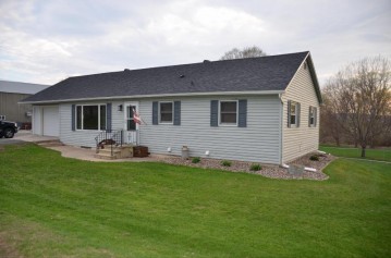 405 N Main St, Stoddard, WI 54658-9551