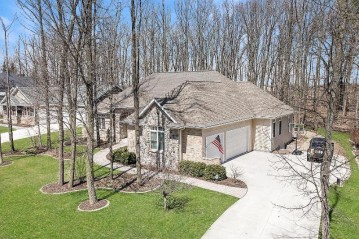 494 Oriole Ln, Howards Grove, WI 53083-1487