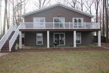 9417 S Shore Dr, Valders, WI 54245-9513