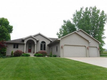 203 Memory Ln, Francis Creek, WI 54214