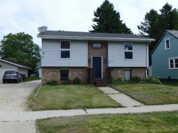 2732 11th Street, Two Rivers, WI 54241-3306