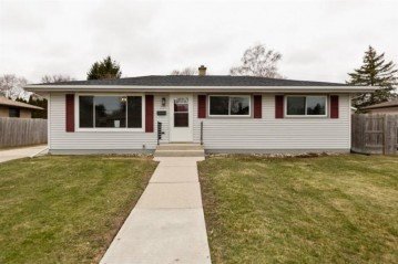 2004 N 27th St, Sheboygan, WI 53081-2039