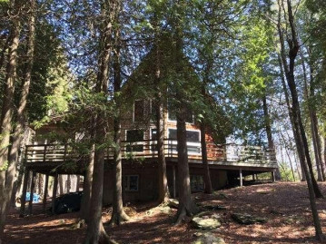 2072 Boyers Bluff Rd, Washington Island, WI 54246