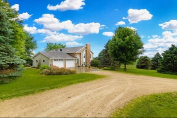 5293 County 3, Hokah, MN 55941-8733