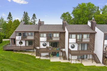 743 Memorial Dr UNIT #E, Manitowoc, WI 54220-2134