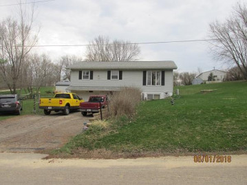 514 E Highland St, La Farge, WI 54639-8651