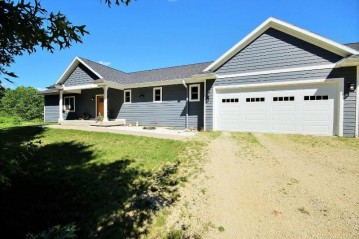 W19008 Sawmill Rd, Caledonia, WI 54630-8381