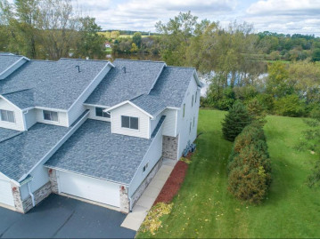 755 Green Bay Dr 8, Mayville, WI 53050