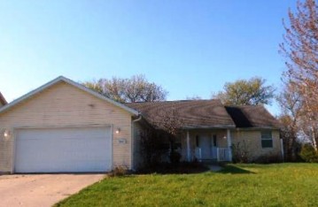 3440 Sheffield Dr, Janesville, WI 53546