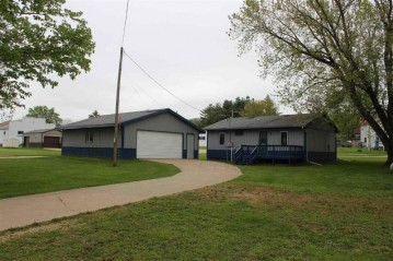 117 N Railroad St, Readstown, WI 54652