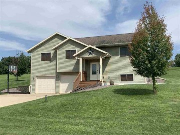 737 Arrowhead Blvd, Wilton, WI 54670