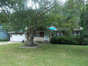 208 Dayton St, Watertown, WI 53094