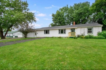 W7528 State Road 65, Beldenville, WI 54003