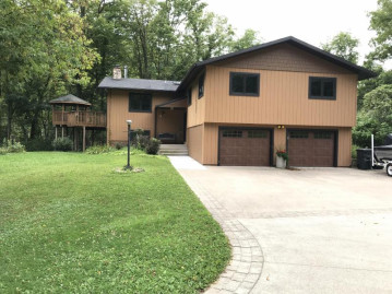 1427 Brookwood Dr, Hokah, WI 55947-0000