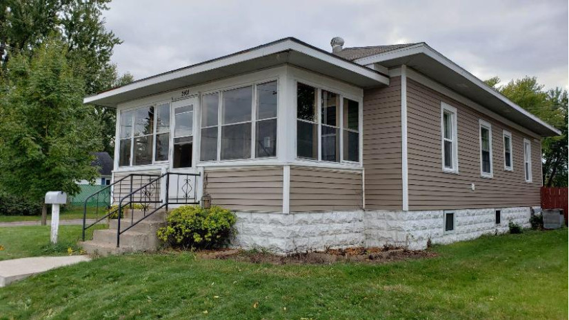 2401 George St La Crosse, WI 54603 by Assist 2 Sell Premium Choice Realty, LLC $119,900