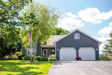 405 N Fairfield Ave, Juneau, WI 53039