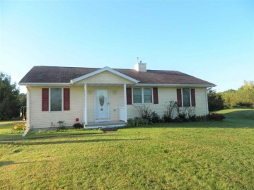 W7081 Hogsback Rd, Clyman, WI 53039