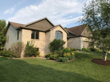 1173 Dolan Dr, Sun Prairie, WI 53590