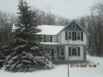 4079 Hubertus Rd, Richfield, WI 53033-9420