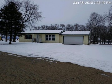 831 Goodman Ct E, Sparta, WI 54656-1010