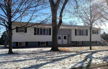 320 E Court Street, Stockbridge, WI 53088-2002