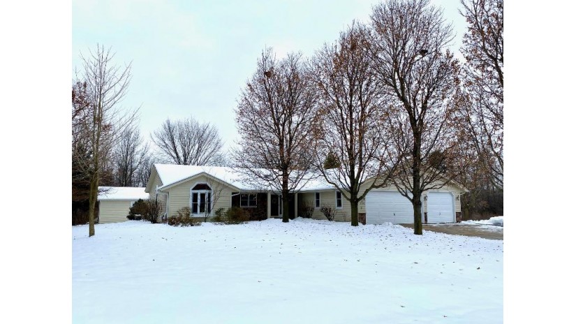 N75W16319 Colony Rd Menomonee Falls, WI 53051 by First Weber Inc- West Bend $419,900