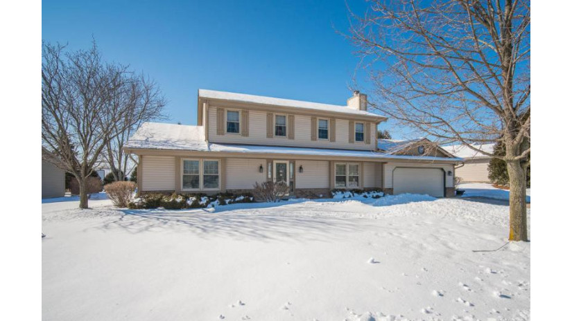 N109W16403 Hawthorne Dr Germantown, WI 53022 by RE/MAX Realty Pros~Milwaukee $349,900