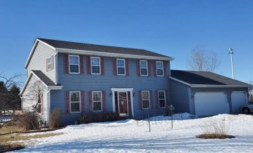 6823 Bellvue Ct, Newburg, WI 53090