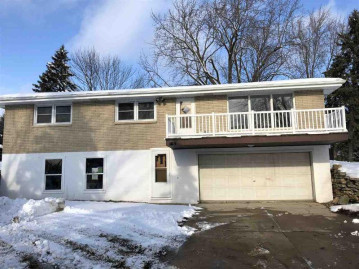 1030 E Edgewood Drive, Grand Chute, WI 54913-8912