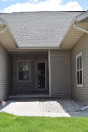 105 Community Dr, Fall River, WI 53932