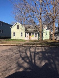 413 Liberty St, La Crosse, WI 54603-3074