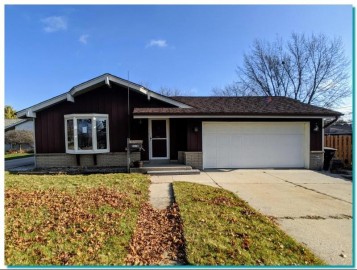 5610 S Nicholson Ave, Cudahy, WI 53110