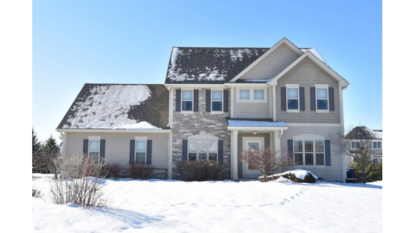 W238N2375 Talon Dr Pewaukee, WI 53188 by Shorewest Realtors $585,000