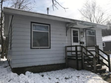 557 S Sheldon St, Richland Center, WI 53581