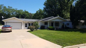 74 Fern Dr, Montello, WI 53949