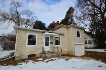 909 N Fremont St, Janesville, WI 53545