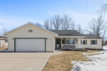 208 Michael Dr, Iron Ridge, WI 53035