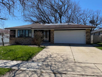 3029 87th Pl, Kenosha, WI 53142-5152